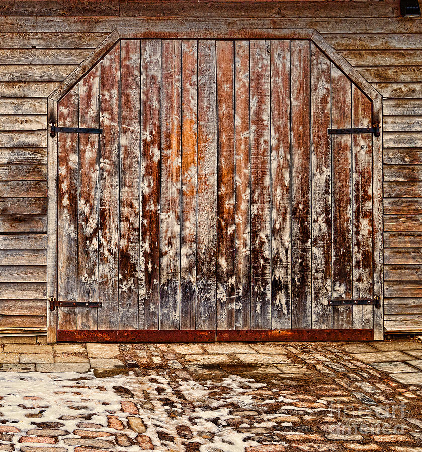 Barn Door Photograph by Les Palenik