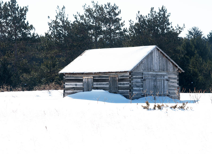 Barn in the Snow Photograph by Linda Kerkau