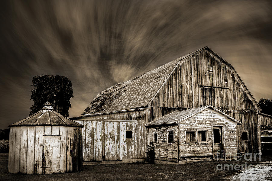 Barn on Hwy 66 Photograph by Michael Arend