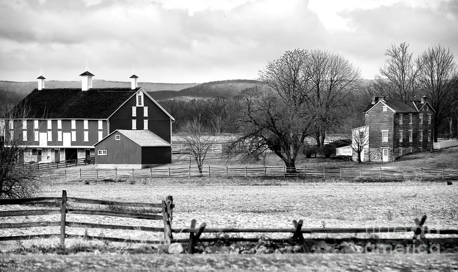 Gettysburg National Park Photograph - Barn on the Battlefield by John Rizzuto