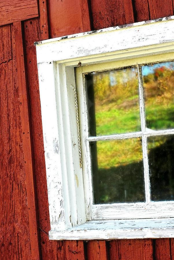 Barn Window Photograph by Diana Angstadt
