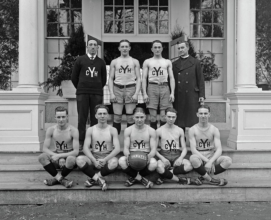 Basketball Team, 1920 Photograph by Granger