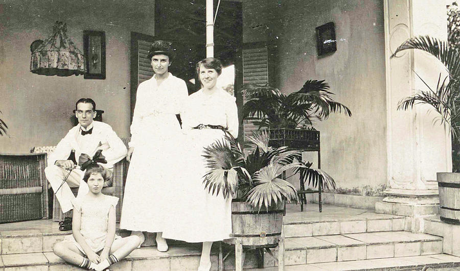 Batavia Drawing - Batavia, Group Portrait On Front Porch by Artokoloro Batavia Drawing - Batavia, Group Portrait On Front Porch by Artokoloro