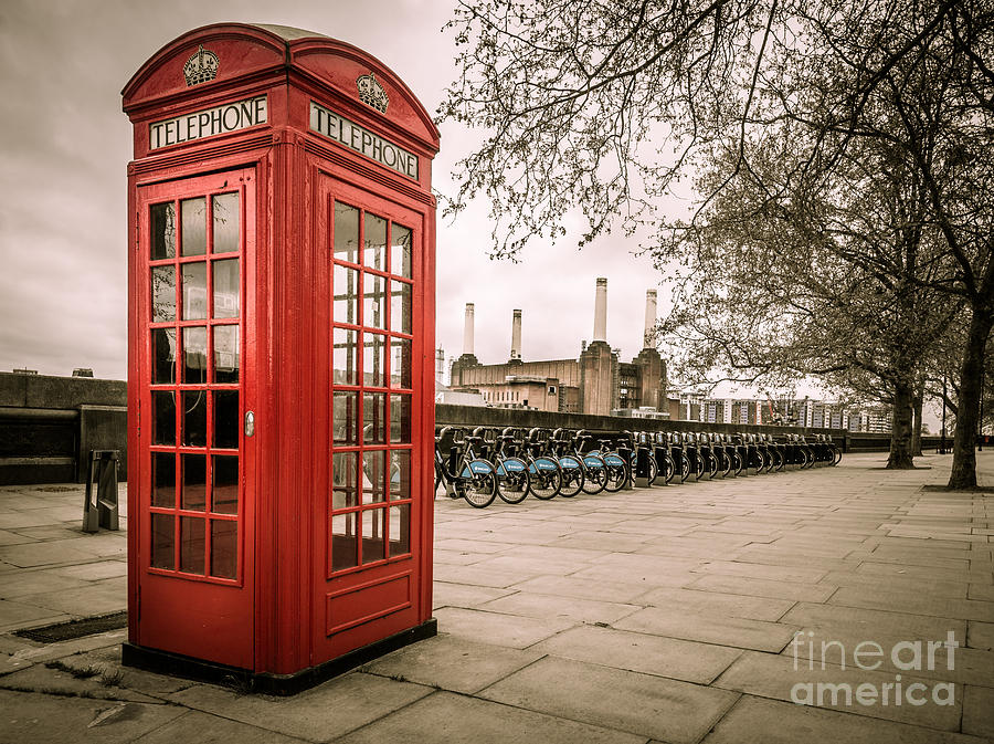 Battersea Phone Box 2 Photograph by Matt Malloy