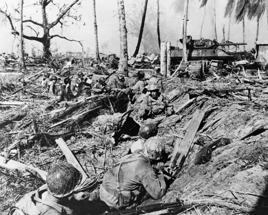 Battle Of Kwajalein, 1944 Photograph by Granger