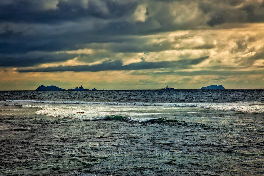 Battleship Horizon Photograph by Diana Powell