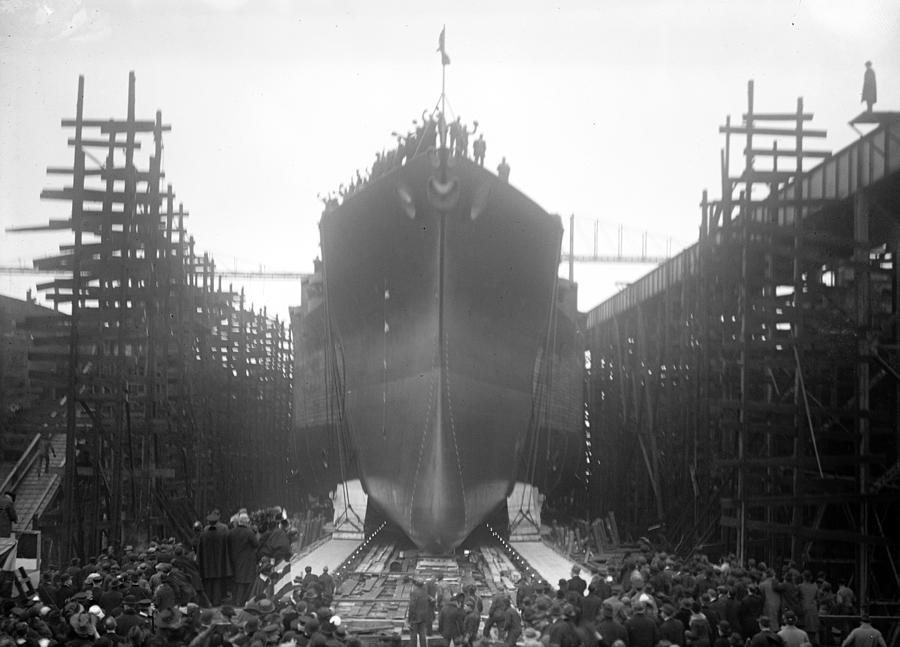 Battleship Launch, 1917 Photograph by Granger