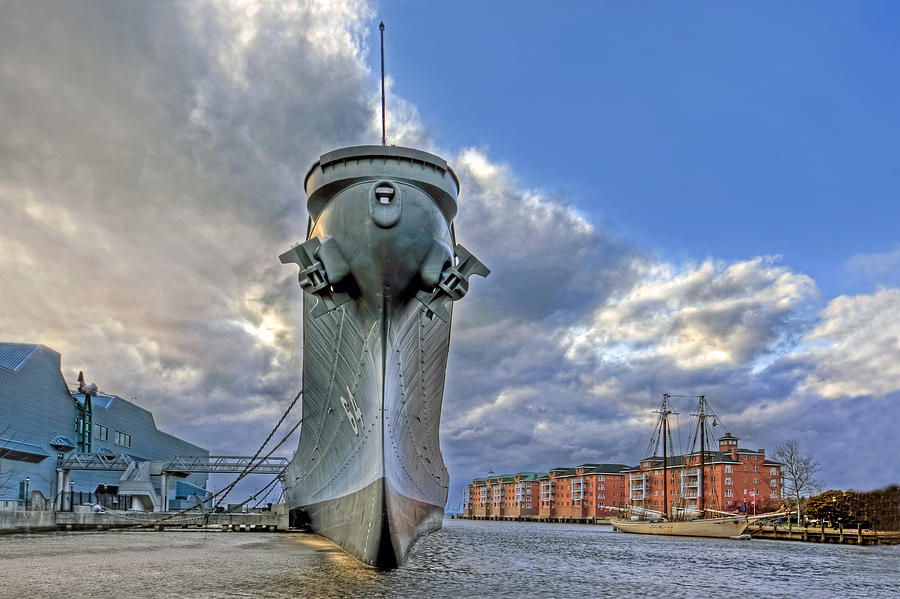 Battleship USS Wisconsin Photograph by Jerry Gammon