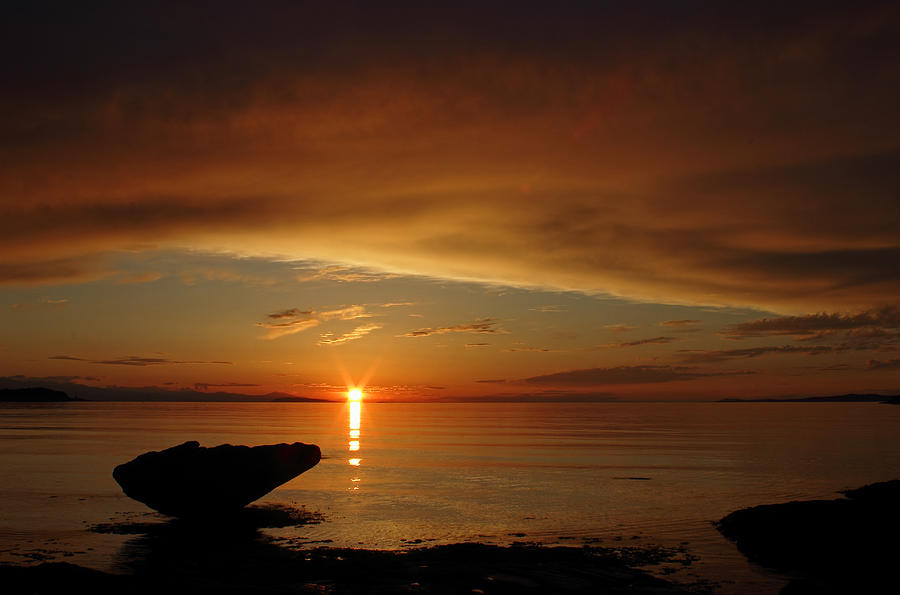 Beachcomber Sunset Photograph by Randy Hall