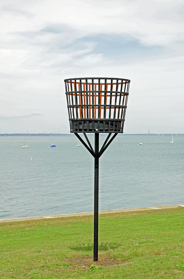 Beacon on Yarmouth Common Photograph by Rod Johnson