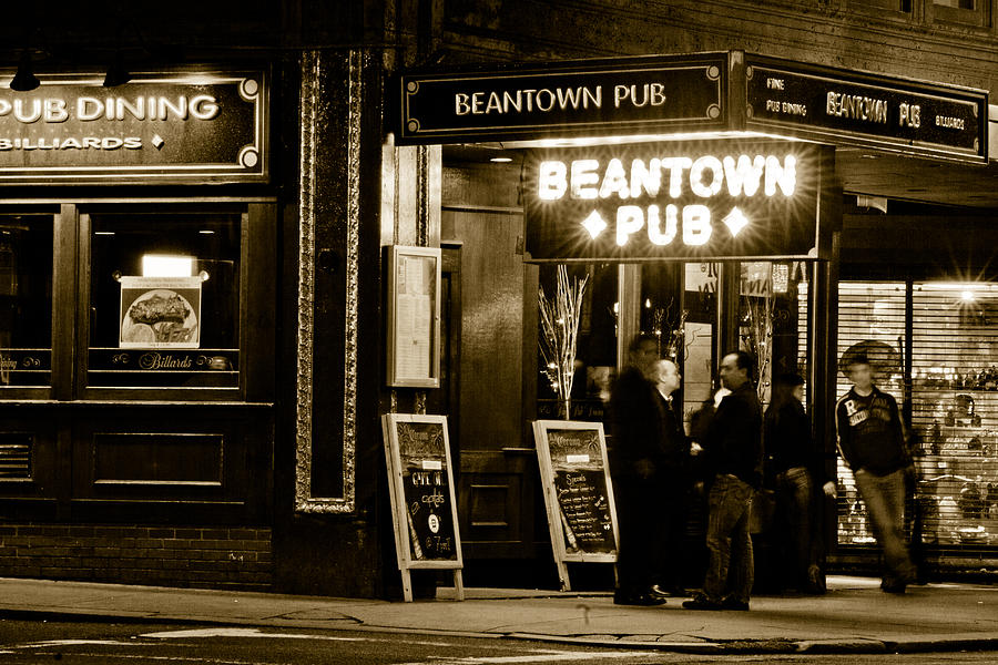 Beantown Pub Photograph by John McGraw