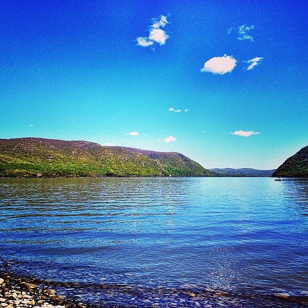 Mountain Photograph - Beautiful Day On The Hudson by A Loving