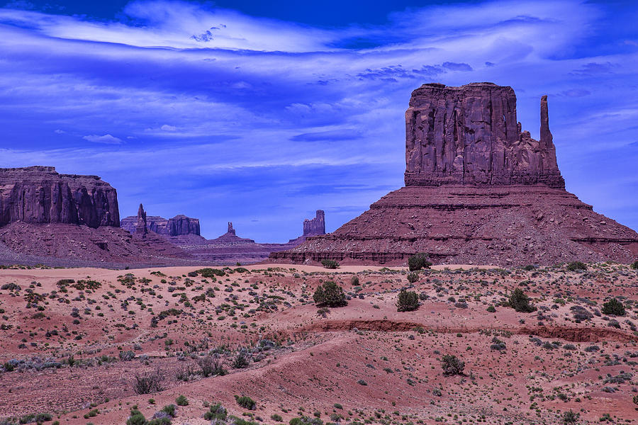 Beautiful Monument Valley Photograph by Garry Gay