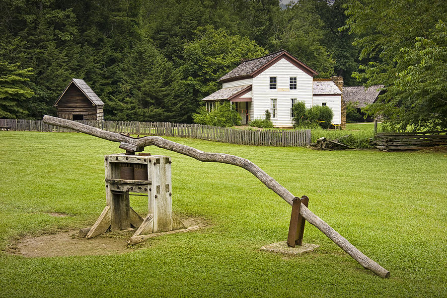 Becky Cable Farm House In Cades Cove Photograph