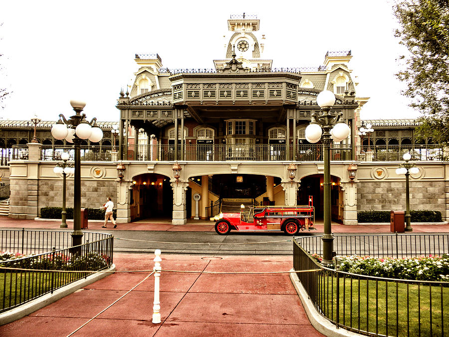 PHOTOS: We're FINALLY Seeing Progress on the Magic Kingdom Train Station!