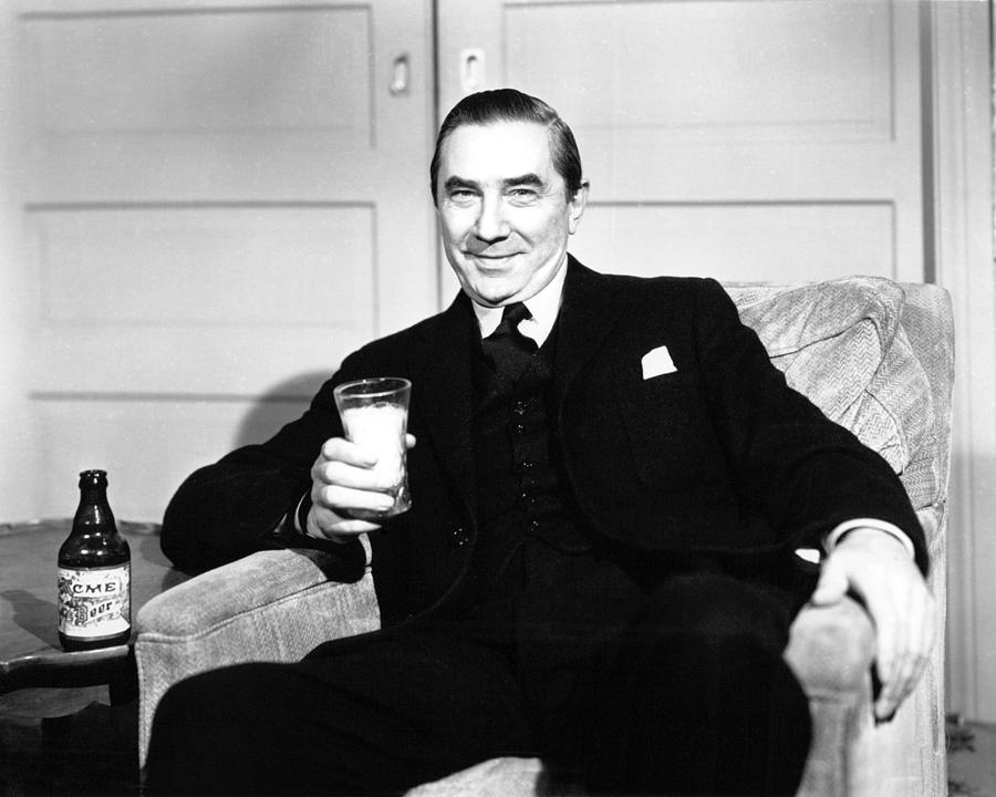 Bela Lugosi Photograph - Bela Lugosi by Silver Screen