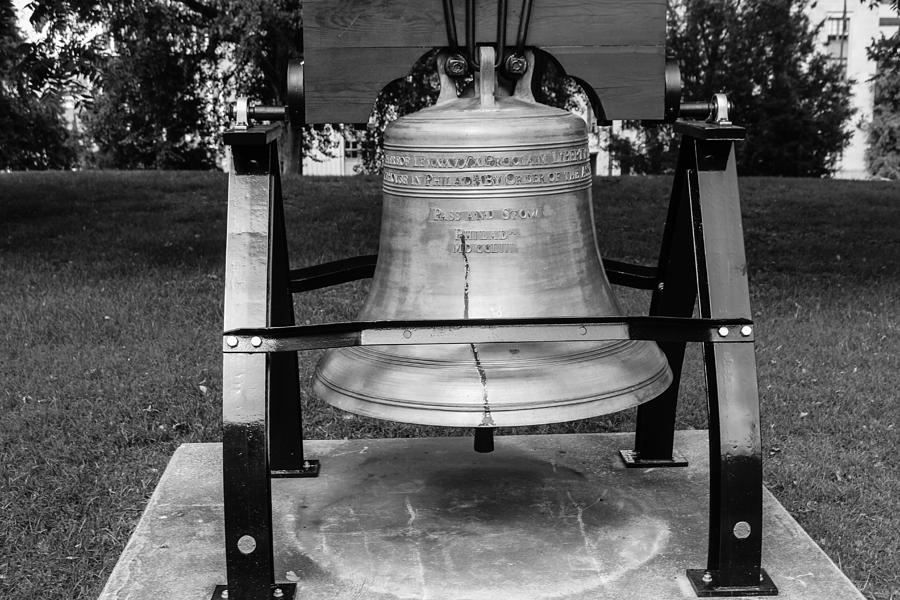 Bell at Tn State Capitol Photograph by Robert Hebert