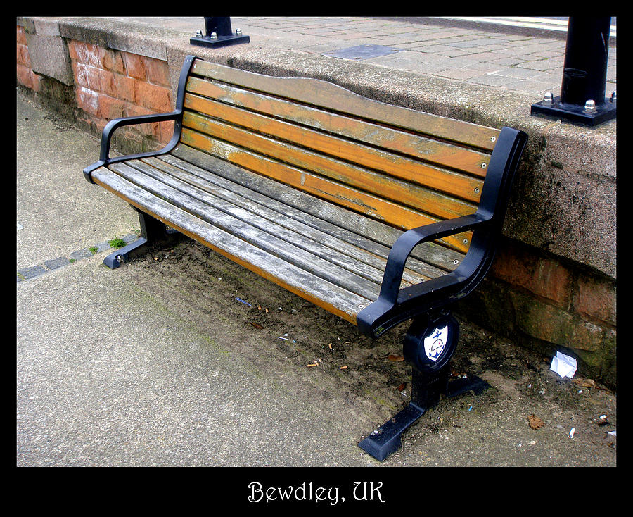 Architecture Photograph - Bench 11 by Roberto Alamino