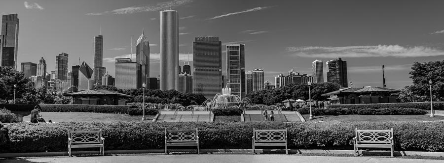 Benches and Buckingham Fountain in Chicago  Photograph by John McGraw