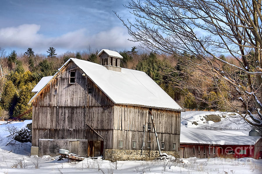 Berkshire Barn In Winter Photograph by Deborah Benoit