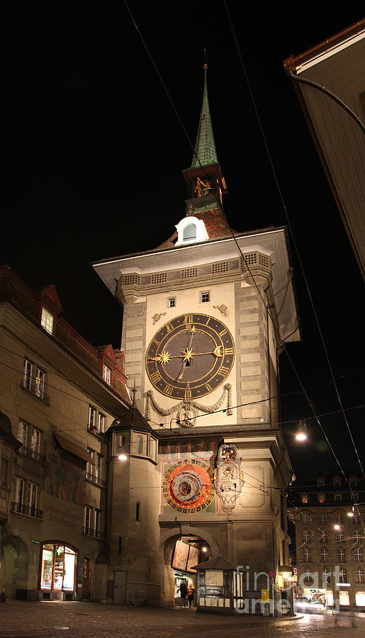 Bern Clock Tower by night Photograph by Ros Drinkwater - Fine Art America