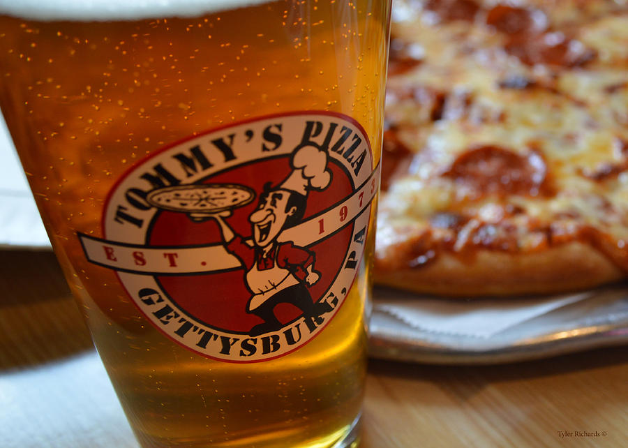 Beer Photograph - Best Pizza Joint in Gettysburg by Tyler Richards