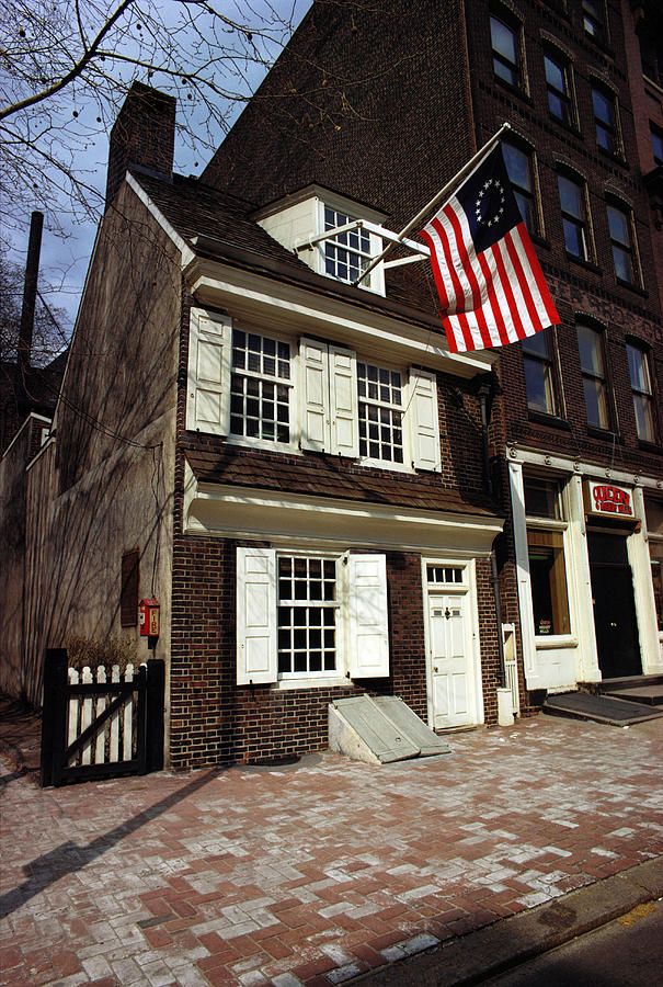 Betsy Ross House Photograph by Dick Hanley