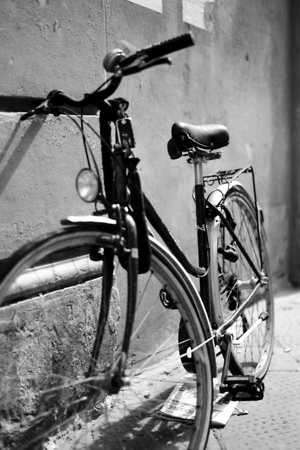 Bicicletta Italiana Photograph by Rainer Waelder | Fine Art America