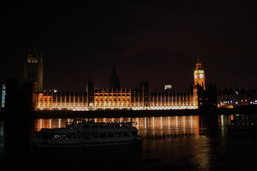 Big Ben and The Houses of Parliment On The Thames Photograph by Doc Braham