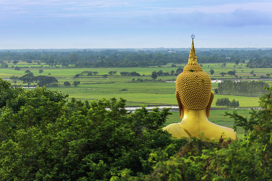 Big Golden Buddha Statue In Chainat By Www Tonnaja Com