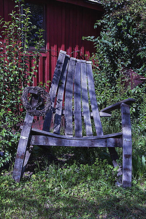 Big Wooden Chair Photograph by Garry Gay