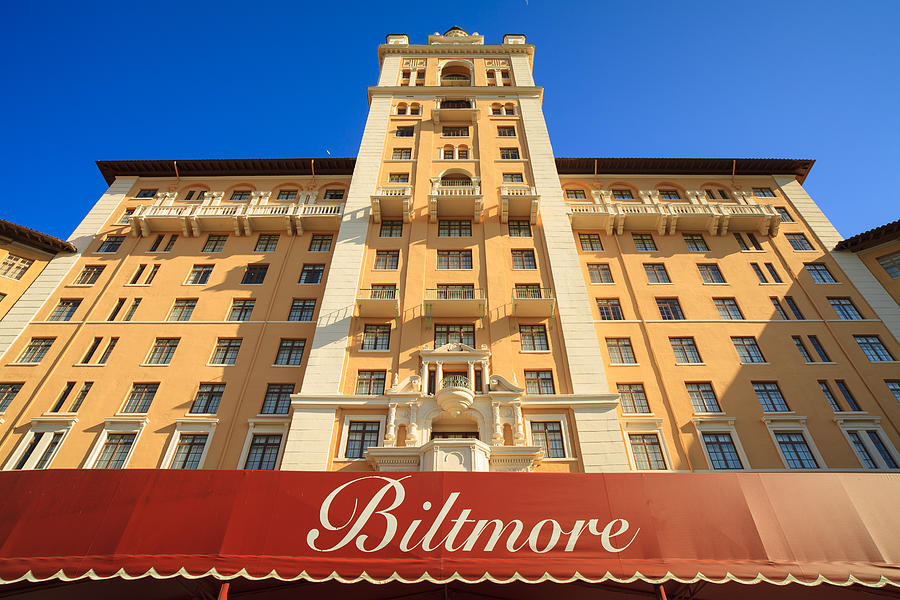 Biltmore Hotel Photograph by Raul Rodriguez