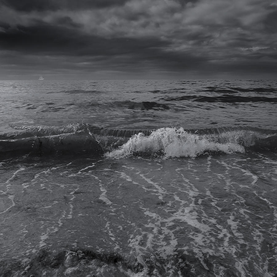 Black and White Ocean Wave 2014 Photograph by Darius Aniunas
