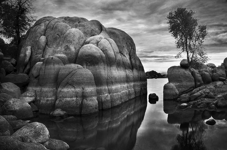 Black And White Photograph - Black and White Rocks at Watson Lake near Prescott Arizona by Dave Dilli