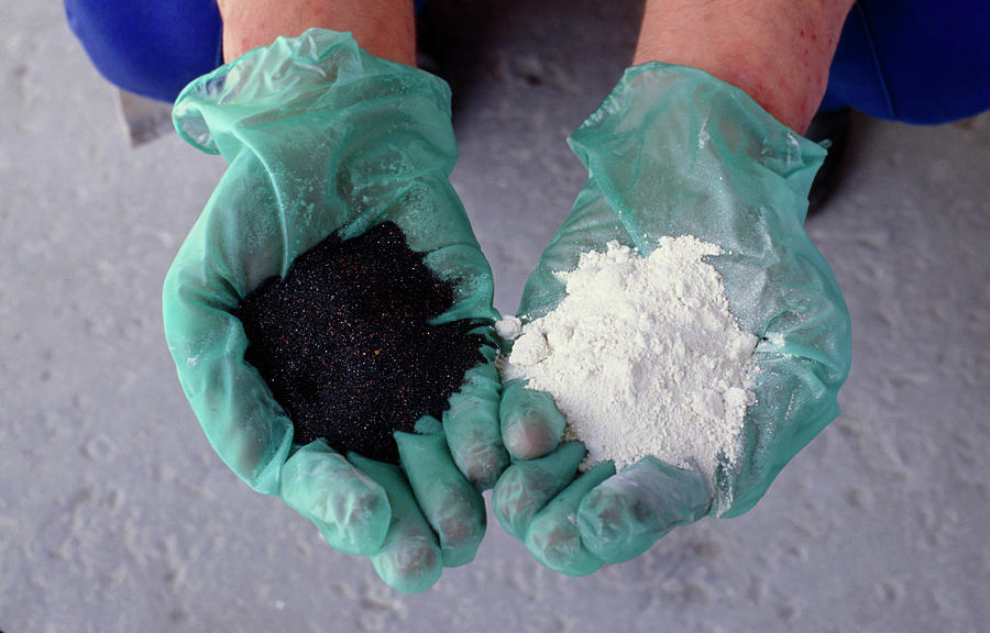 Black Ilmenite & Titanium Dioxide (paint Powder) Photograph by Jerry Mason/science Photo Library