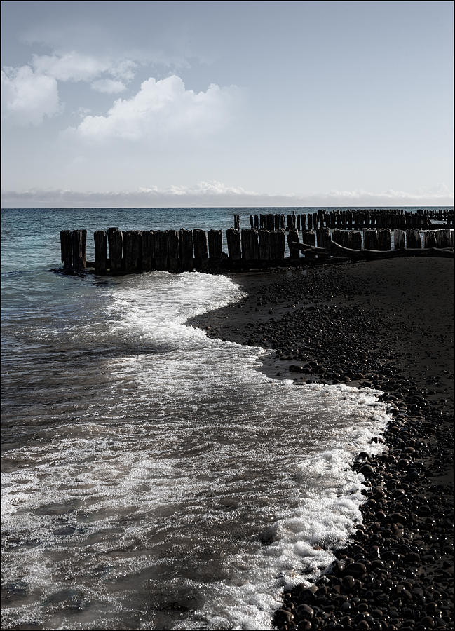 Black Sand Beach of Lake Superior Photograph by Evie Carrier