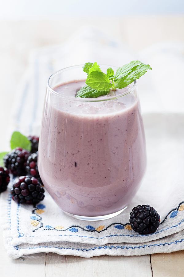 Blackberry And Apple Smoothie Photograph by Science Photo Library Blackberry And Apple Smoothie Photograph by Science Photo Library