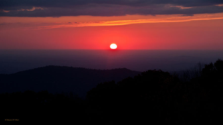 Blue Ridge Mountain Sunrise Photograph by Suzanne Stout