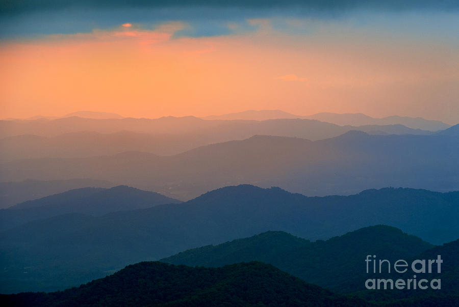 Blue Ridge Mountain Sunset Photograph by Ken Howard - Pixels