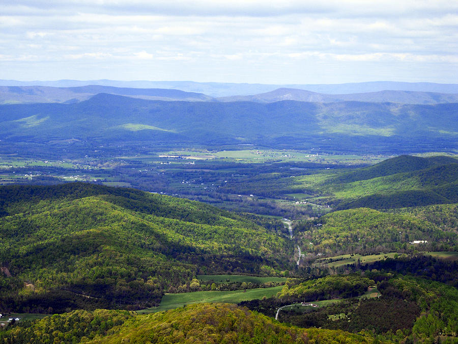 Blue Ridge Valley by Leslie Cruz