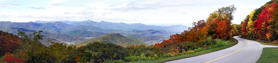Blueridge Parkway view 2 at MM 404  Photograph by Duane McCullough