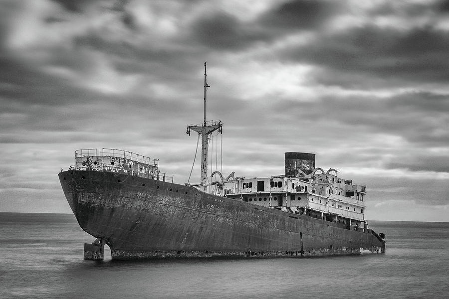 Black And White Photograph - Boat by Andreas Bauer