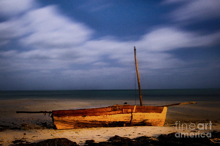 Boat Photograph - Boat in the shore by Lucas Guardincerri