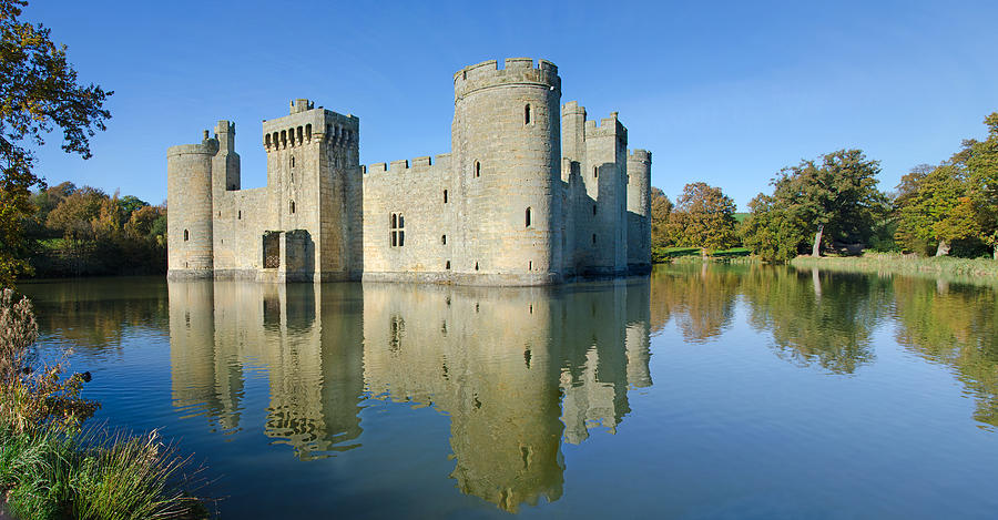 Bodiam Castle and Moat Photograph by Paul Martin - Fine Art America