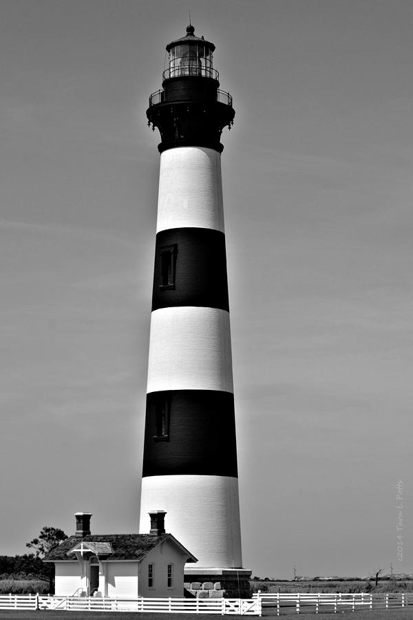 Bodie Island Lighthouse B W Photograph by Tara Potts