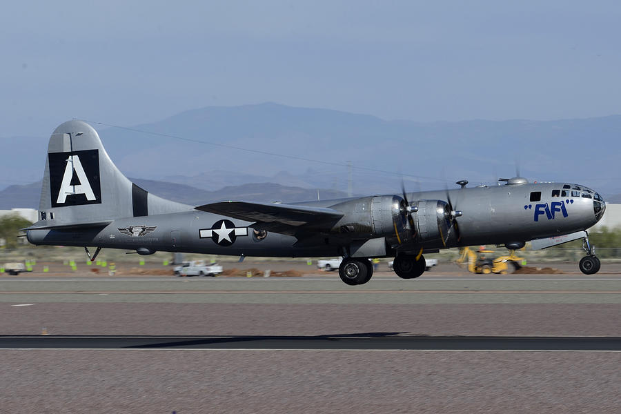 Boeing B-29 Superfortress N529B Fifi Take-off Deer Valley Ai