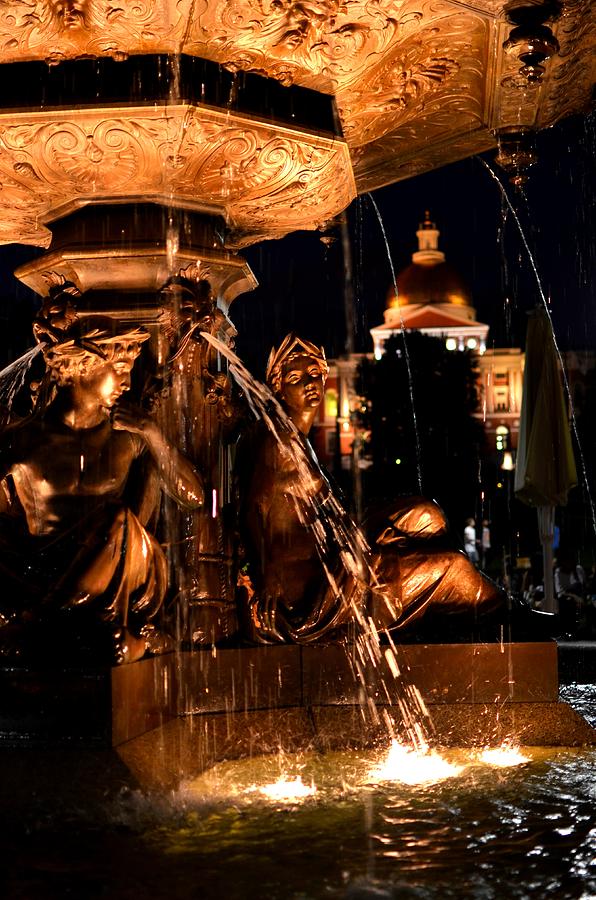 Boston Common Fountain Photograph by Toby McGuire