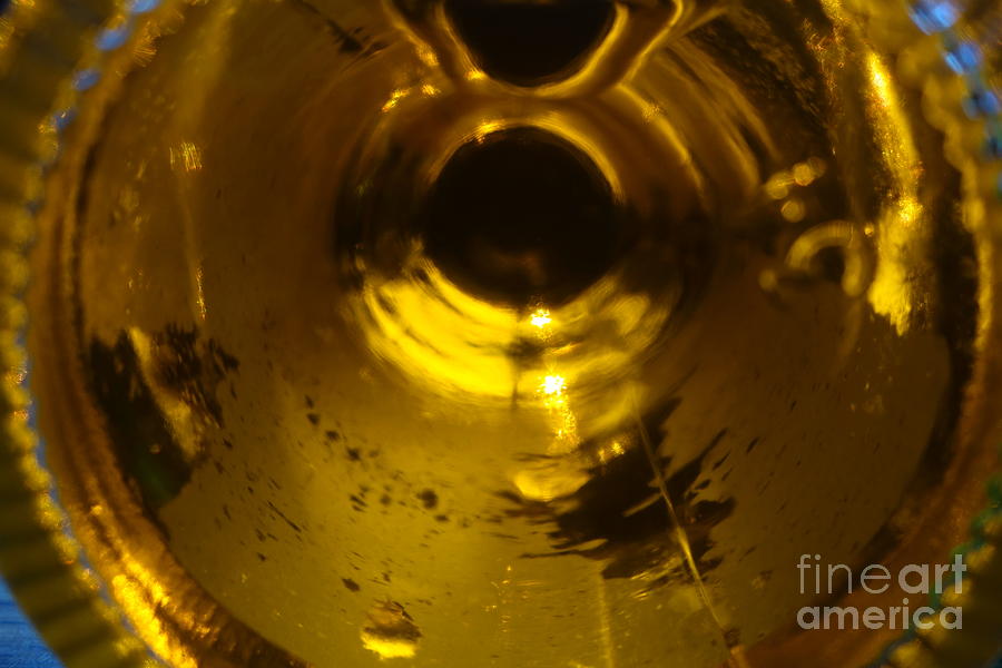 Abstract Photograph - Bottoms up 3 by Jacqueline Athmann