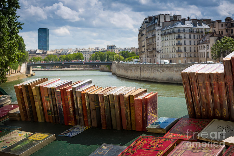 Architecture Photograph - Bouquinistes le long de la Seine by Inge Johnsson