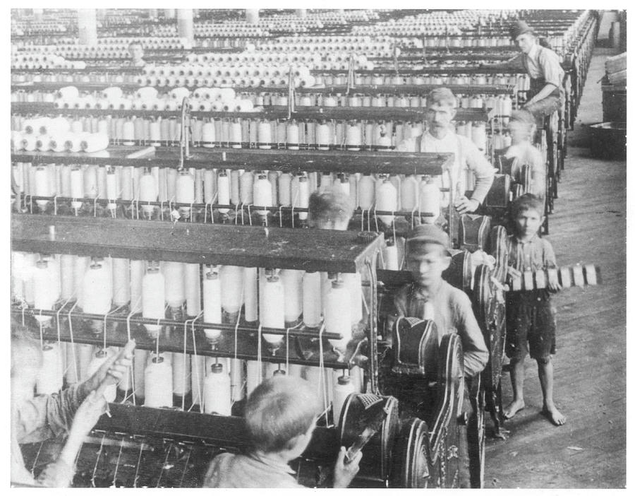 Boys Working In The Olympian Cotton Photograph by Mary Evans Picture ...